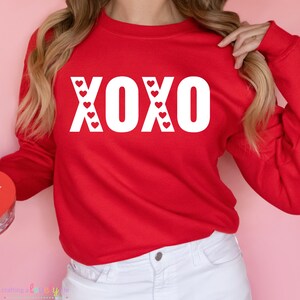 XOXO SVG, Hugs and Kisses svg, Cricut Projekte, Silhouette, Love Cut File, Valentine Shirt SVG, Lehrer Valentinstag svg, Valentinstag svg Design