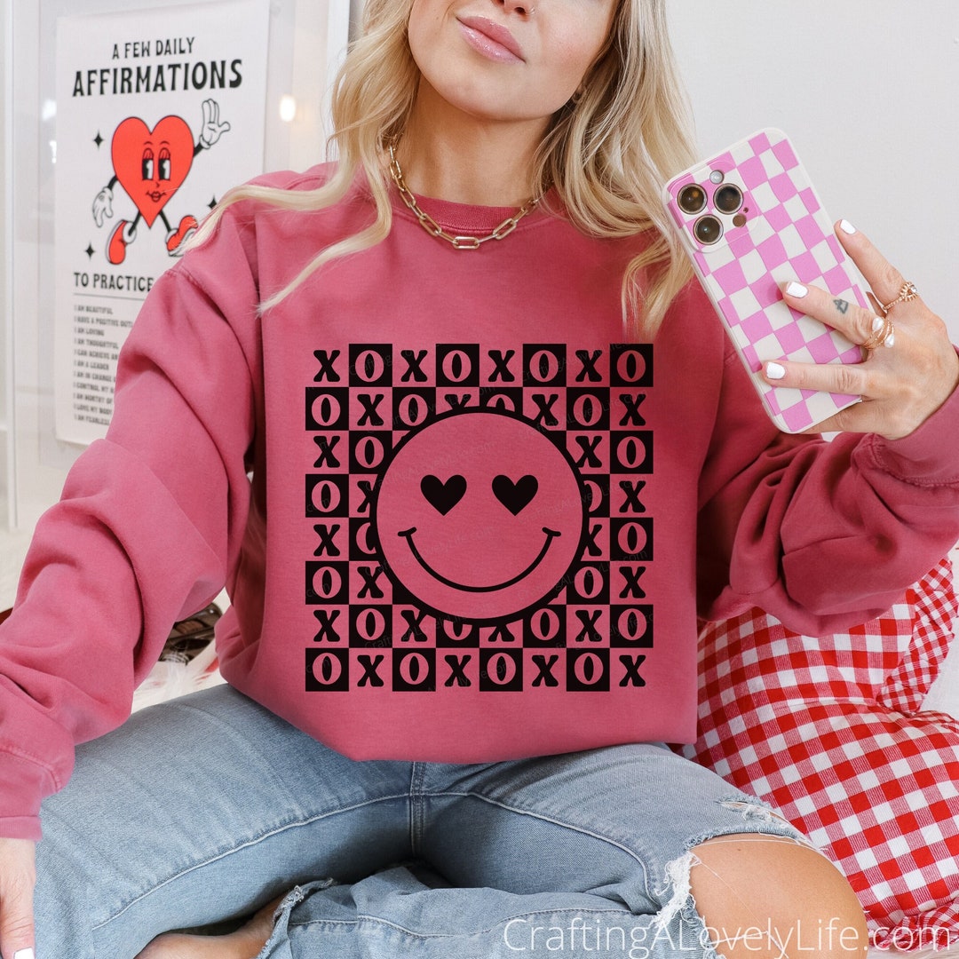 Hugs and Kisses Svg Png, Xoxo Svg, Smiley Face Svg Png, Retro ...
