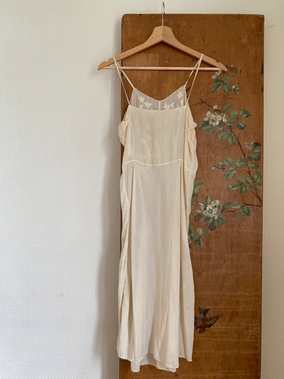 1930s ivory cream embroidered leaf bow silk slip … - image 7