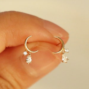 9K Solid Gold Stars Dainty Stud Earring, 9K Real Gold Delicate Moon Stud Earrings, Sparkling Stars Earrings, Gift for her
