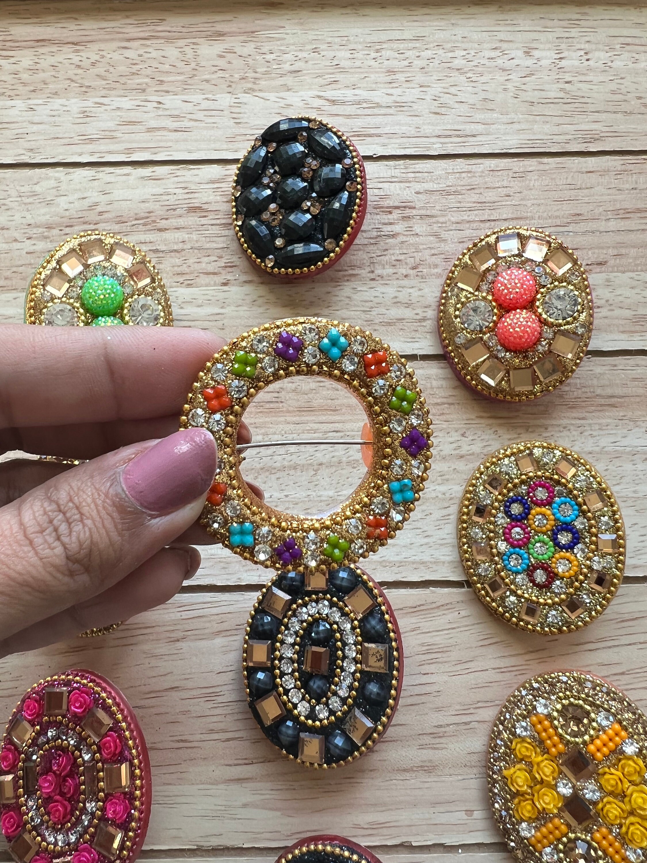 Sample Saree Pin Saree Brooch / Saree Pin / Traditional Saree Pin/ Indian Saree Pins ...