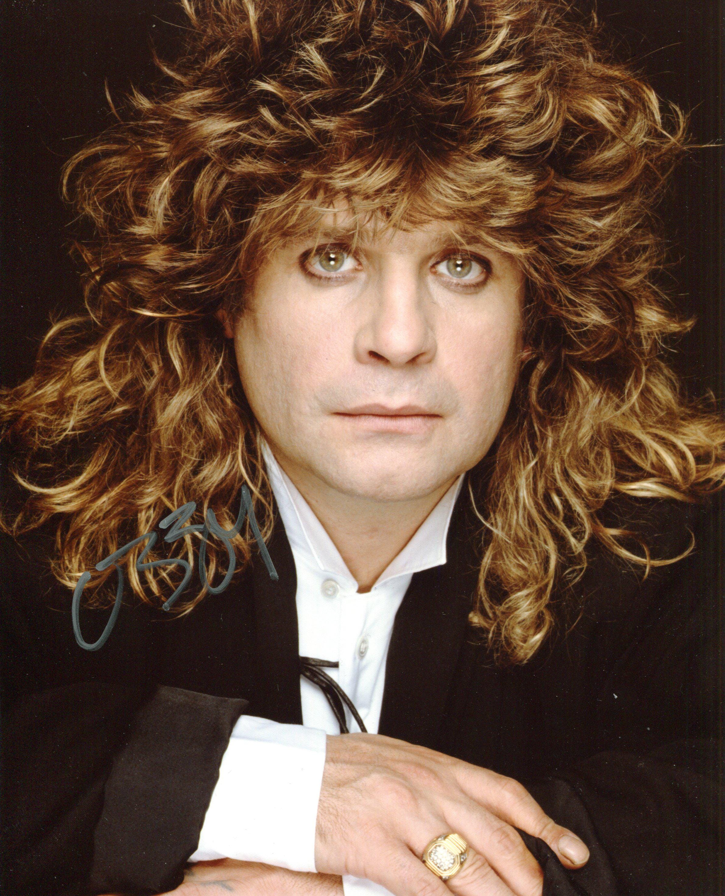 素晴らしいオジー・オズボーン直筆サイン入り10インチ×8インチ写真