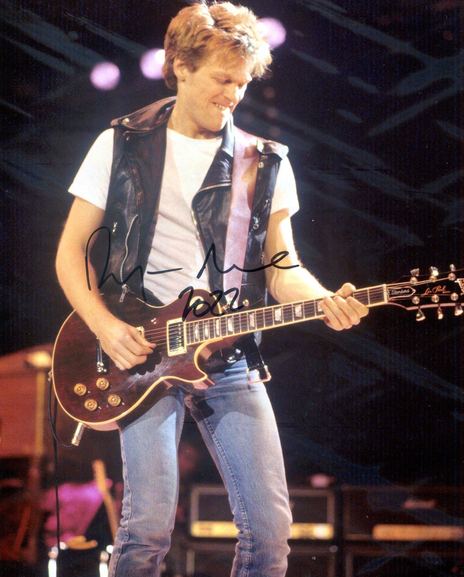 ブライアン・アダムスの素晴らしい直筆サイン入り10インチ×8インチ写真