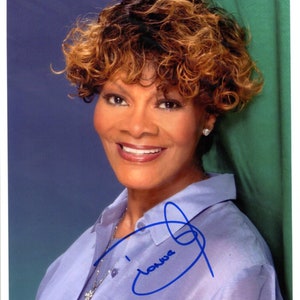 Superb Dionne Warwick Hand-Signed 10&quot; x 8&quot; Photo