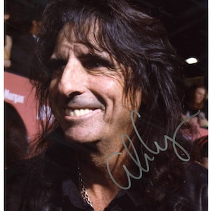 Superb Alice Cooper Handsigniert 20 x 20 cm Foto