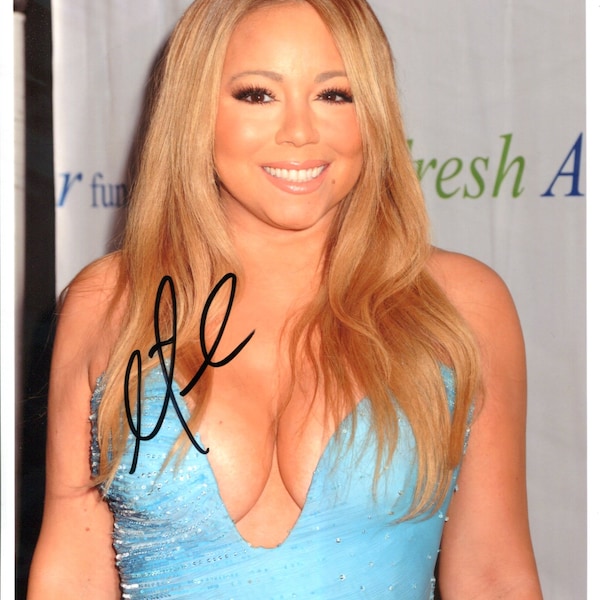 Superb Mariah Carey Hand-Signed 10" x 8" Photo