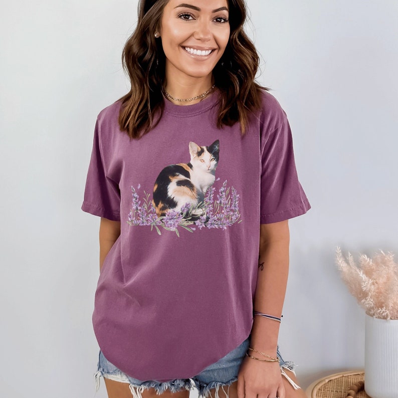 Calico Cat printed on a comfort color tee, Cottagecore animal shirt Berry