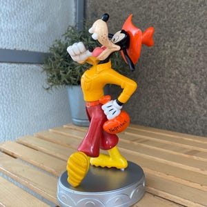 jouet vintage années 80, sport goofy, personnage dingo