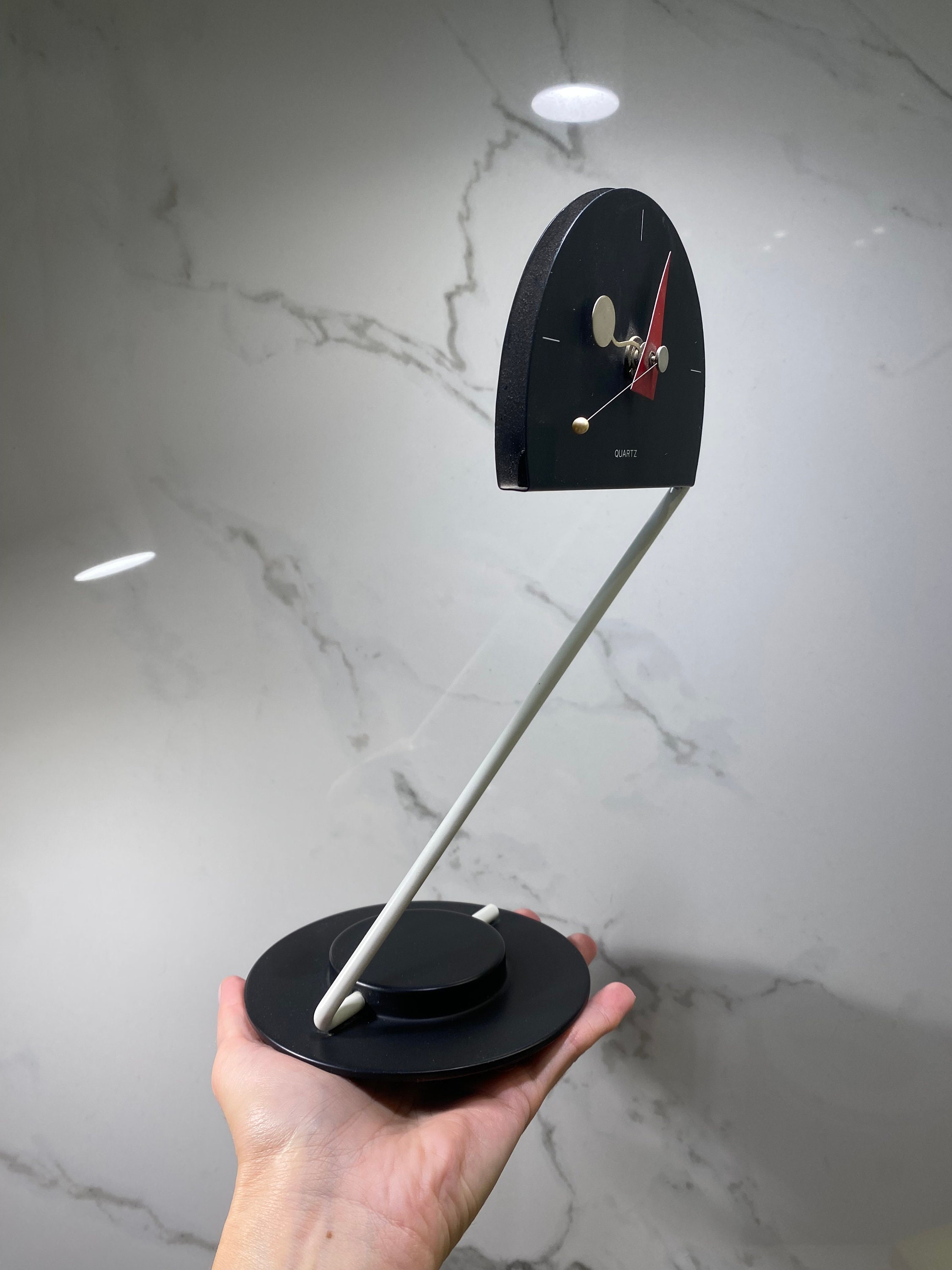 ヴィンテージ ニコライ・カネッティ デスククロック：1980年代 ポスト