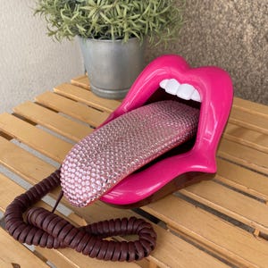 Vintage Novelty Mouth Telephone pink & brown 1990s WORKING, collectable Rolling Stones phone