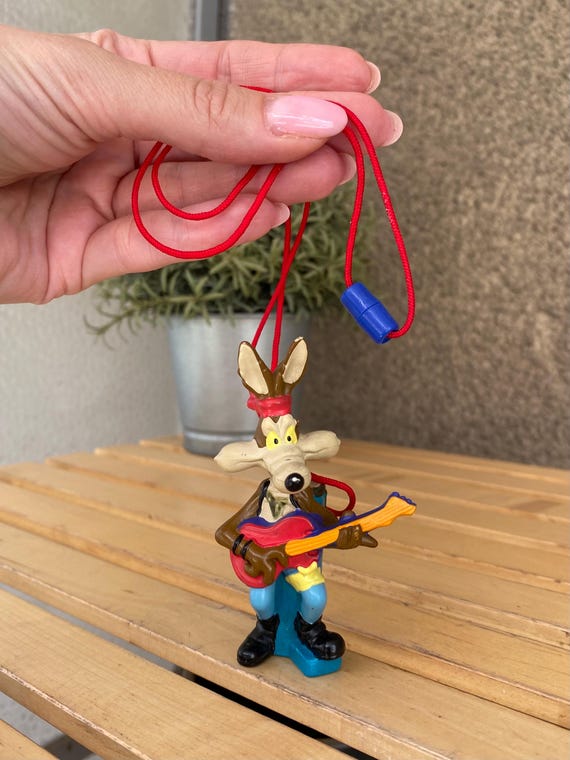 Vintage Wile E. Coyote Necklace & Pencil Holder 1995 Looney Tunes