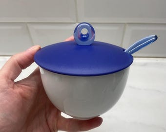 Porcellana Bianca Elegante Zuccheriera Con Cucchiaio Bone China Bianco - Porcellana Fine Per Tavola Elegante Servizio Zucchero