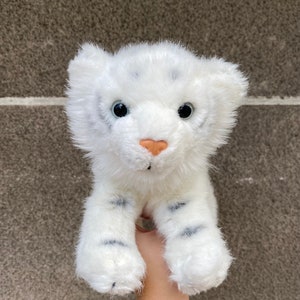 Beautiful Baby Snow Leopard plush toy Anna Club Plush 1986, vintage white tiger soft plushie, stuffed wild animals