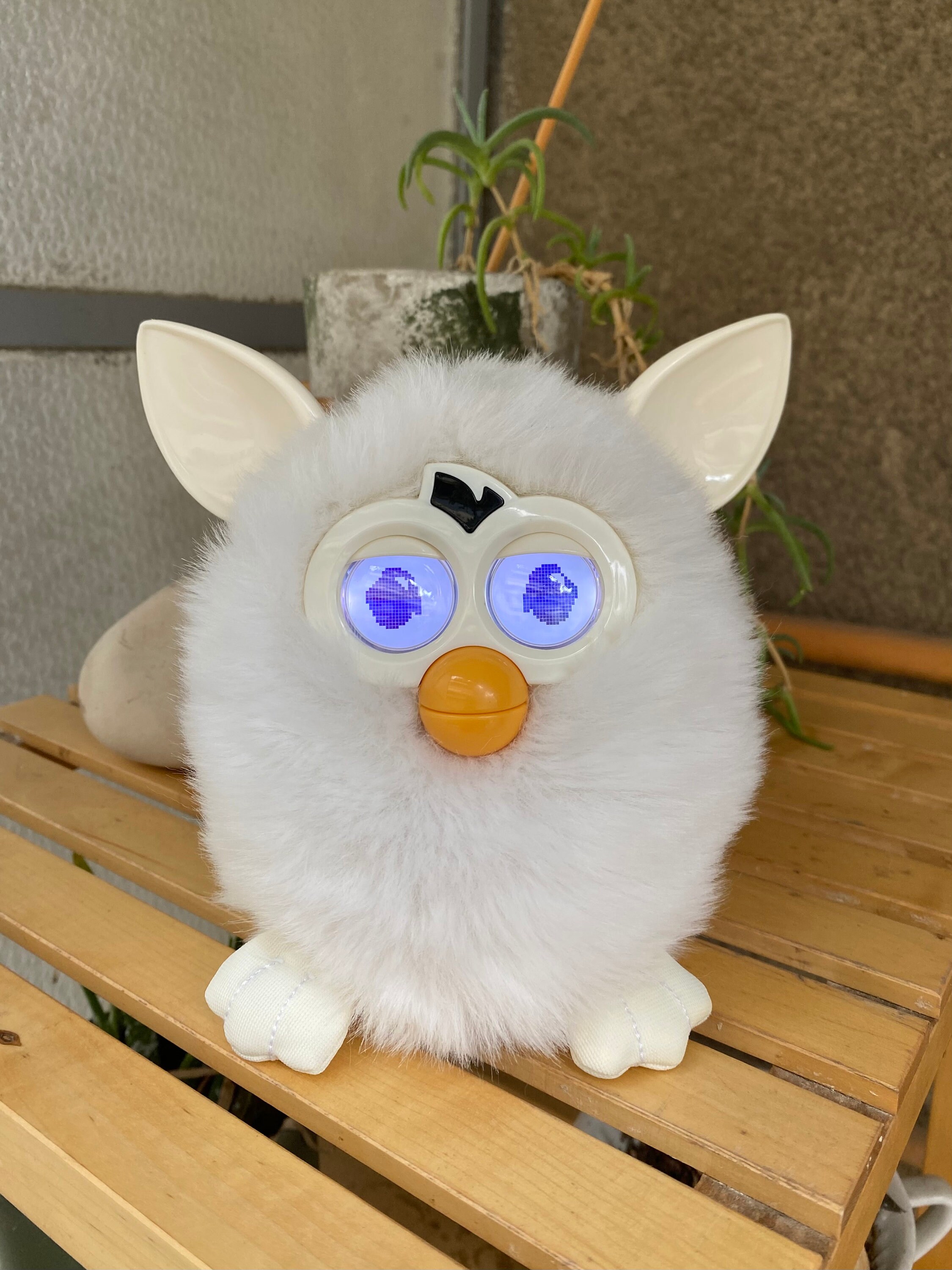White Furby 2012 Yeti working talking interactive
