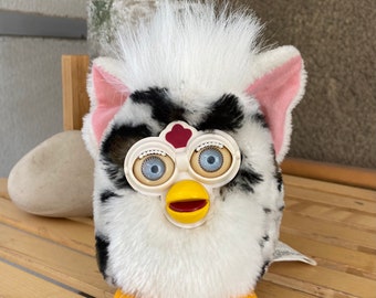 Rare Furby Snow Leopard Nanco plush 1999, vintage white with brown spots and blue-grey eyes non-electronic Furby Tiger Electronics