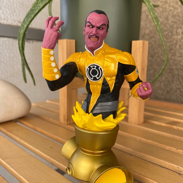 Sinestro porcelain bust Villains of the Universe, DC Direct Heroes of DC Universe