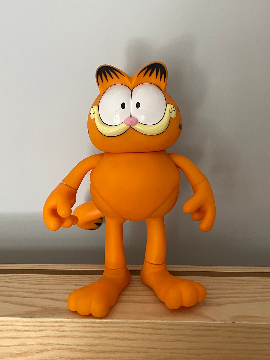 Garfield ベッドで寝るフィギュア 1978年製 Garfield ベッドで寝るフィギュア 1978年製 フィギュア専門店