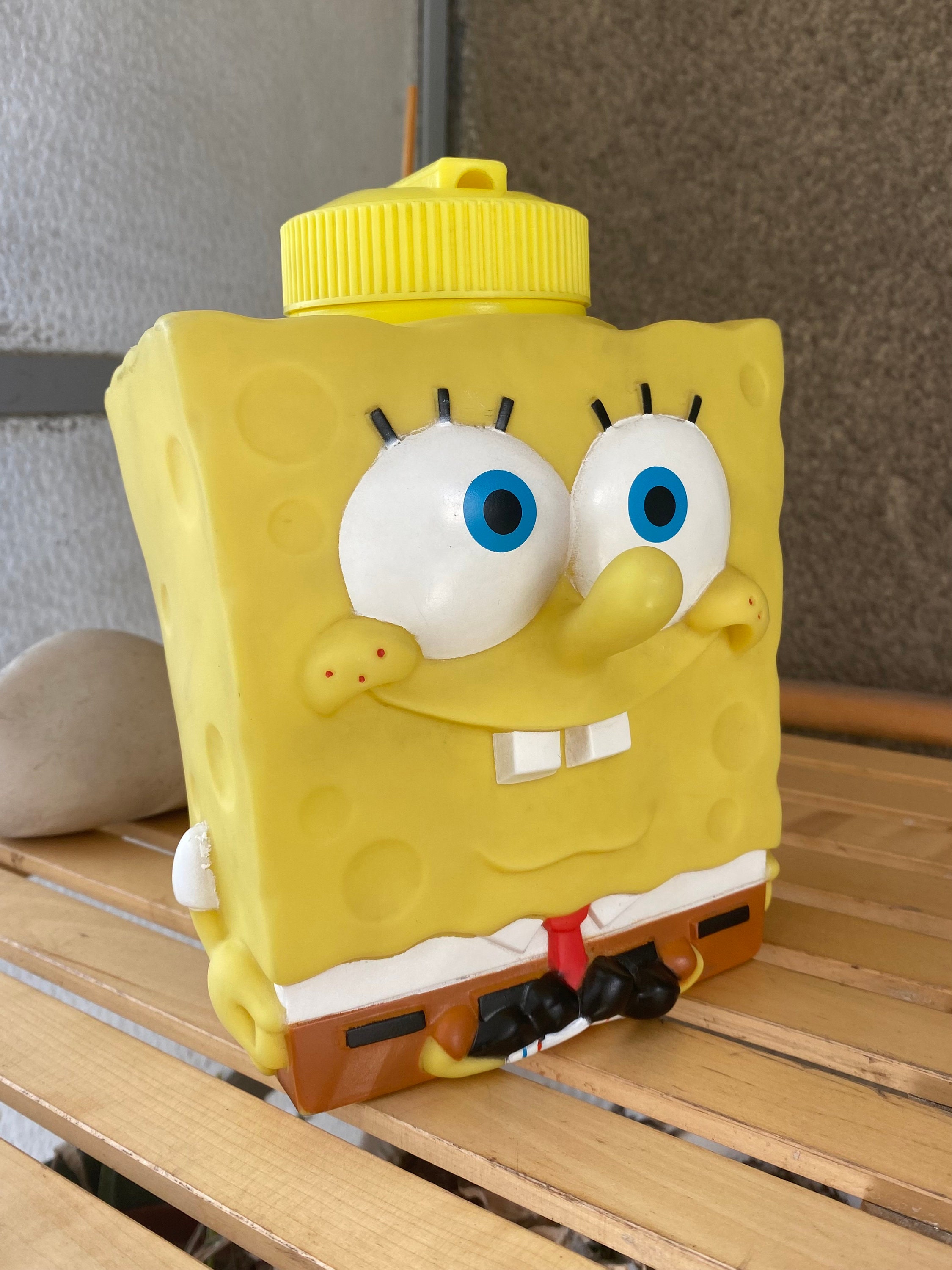 弁当箱・水筒 Supreme x SpongeBob Sports Bottle Yellow Supreme x SpongeBob SquarePants Specialized Sports Bottle