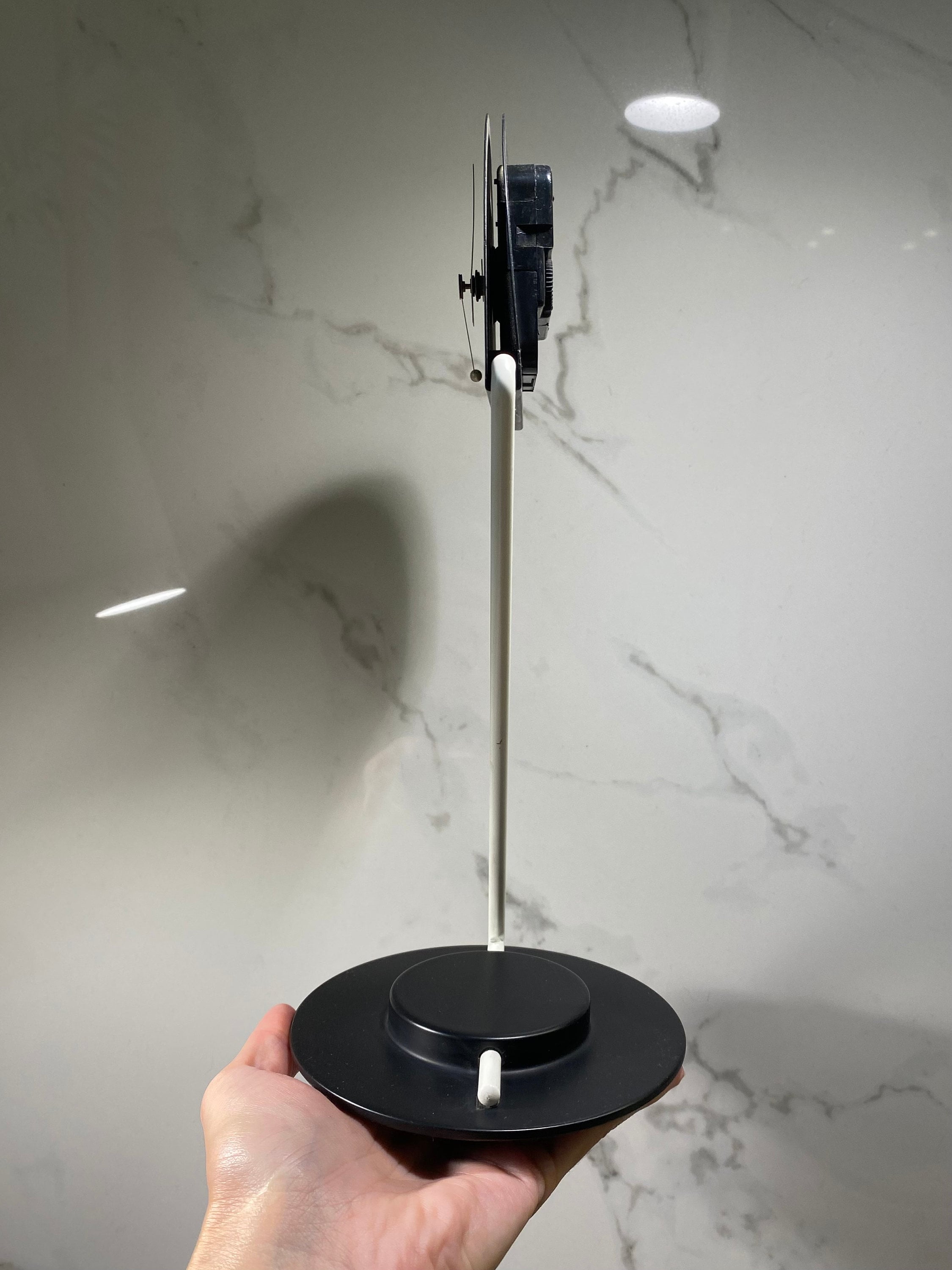 ヴィンテージ ニコライ・カネッティ デスククロック：1980年代 ポスト