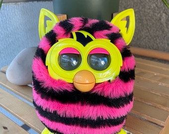 2013 Hasbro Furby Crystal Small Mini Tiny Little Furbling RAINBOW non  working