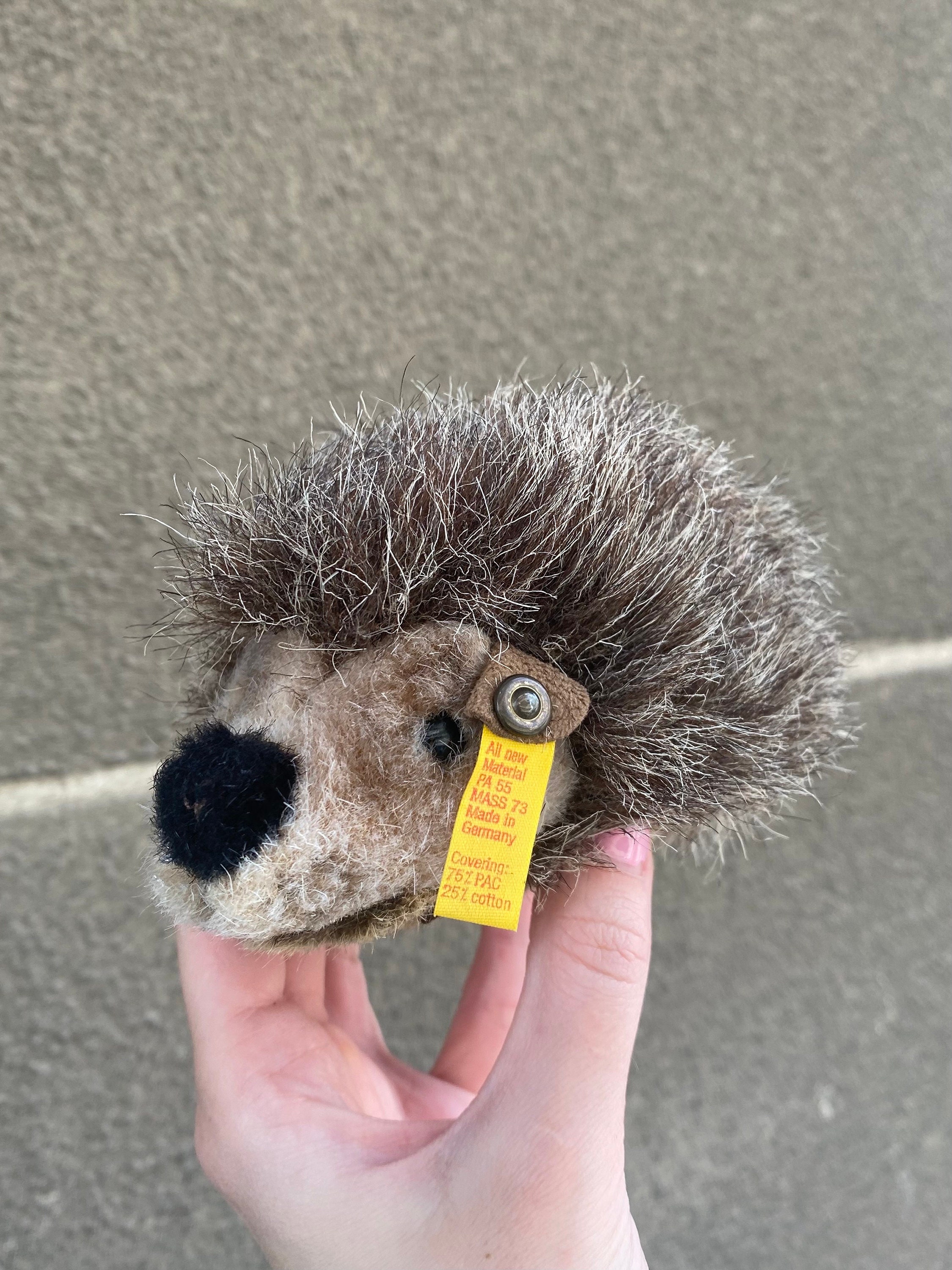 陰気なハリネズミ　ぬいぐるみ　ドイツ　ヴィンテージ il_fullxfull.5868117833_m6tu.jpg
