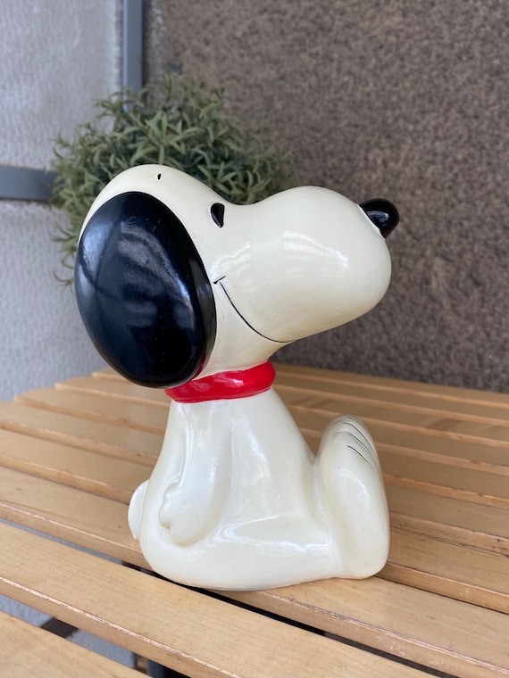 Vintage Snoopy Ceramic Coin Bank: 1960-70s Peanuts Collectible - Etsy