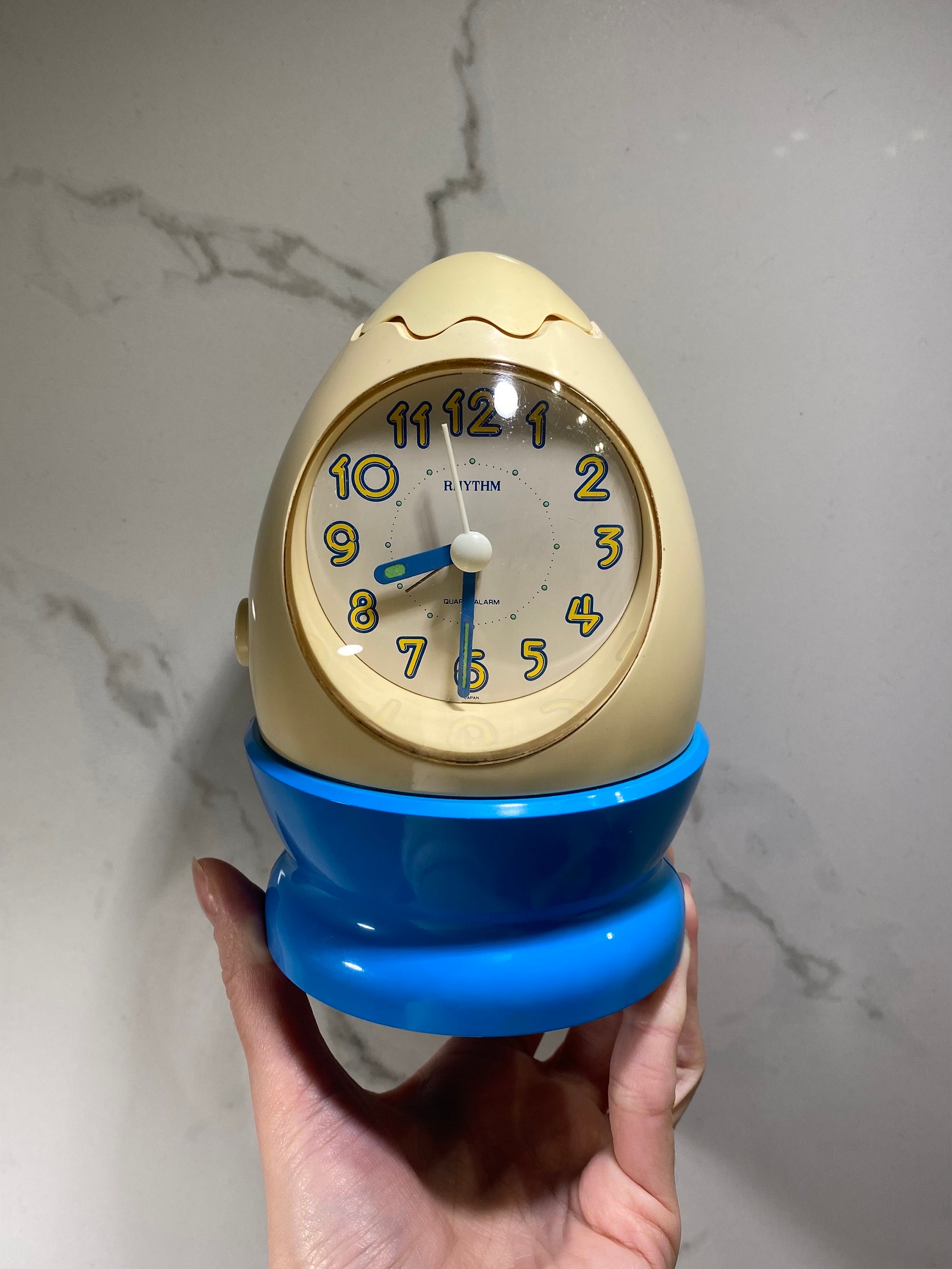 Rare Rhythm Egg Alarm Clock Japan 1980s in Blue & Yellow/beige