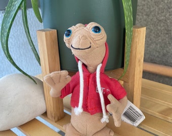 Small ET Extra Terrestrial Plush Toy: Collectable Alien in Red Hoodie