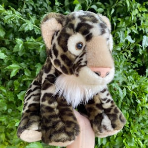 Beautiful Snow Leopard plush toy Keel Toys, soft plushie stuffed wild animals for a gift