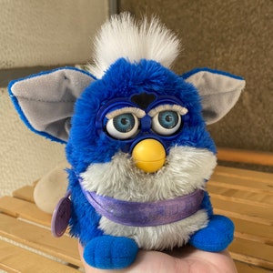 Vintage Blue Furby Millennium 1998/2000 Special Edition (semi