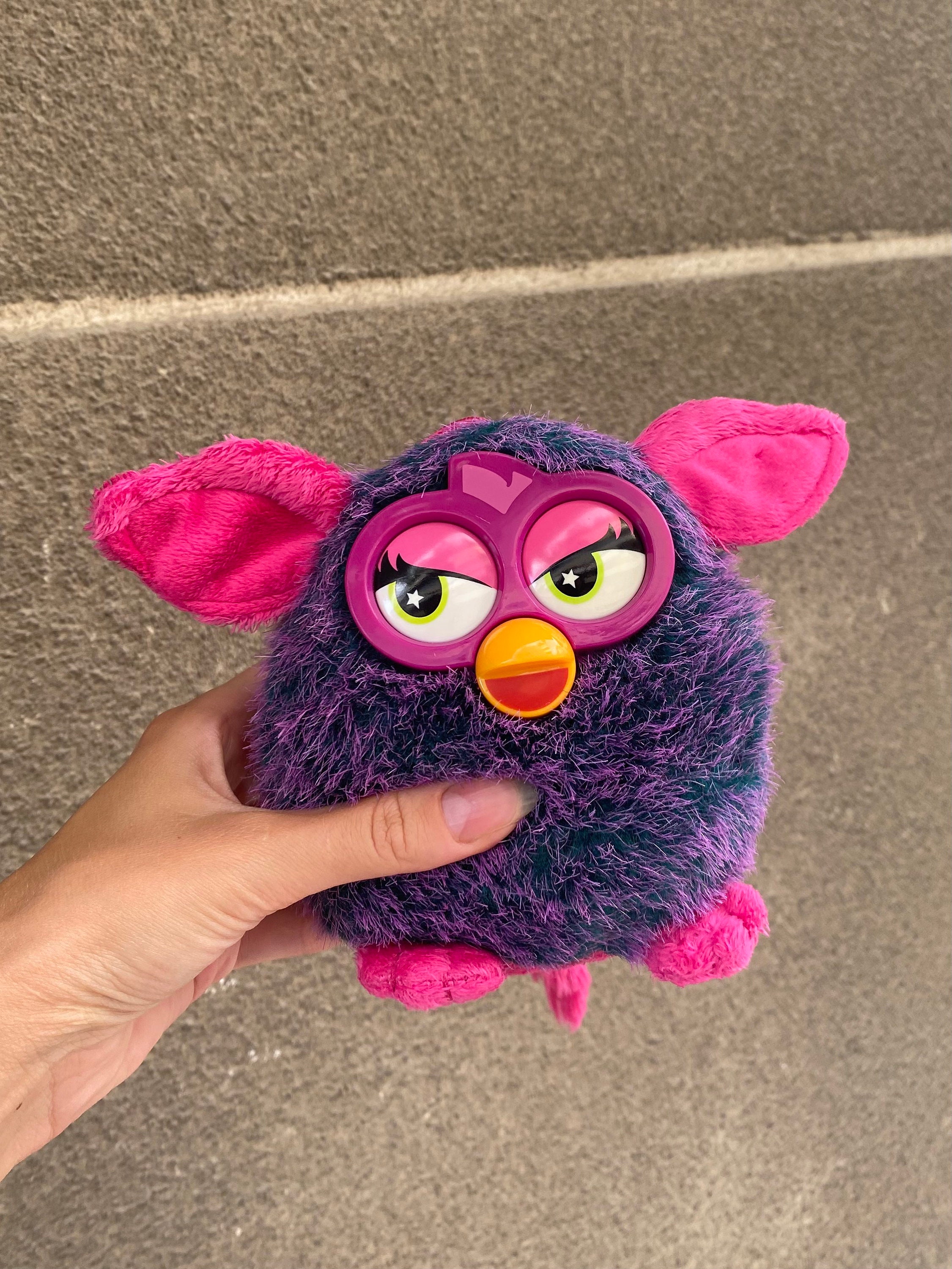 Furby violet peluche interactive au meilleur prix