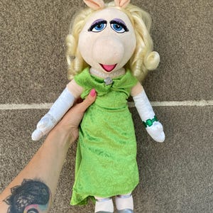 Rentner Miss Piggy Plüsch Puppe Jim Henson Muppet Disney Store 2014