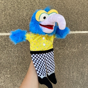 Gonzo muppet small hand puppet, Jim Henson’s Muppet Show Gonzo plush toy
