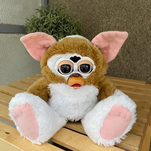 NOT-WORKING Furby Gizmo 1999 / 2000, collectable vintage toy Gizmo Gremlins Furby Friends Tiger Electronics