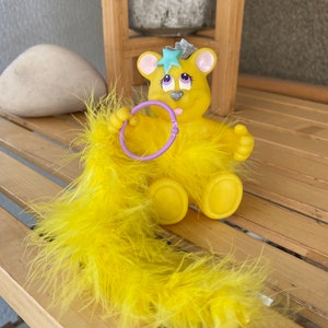 Vintage Fluffy Surprise yellow bear toy 1998 Vivid Imaginations, Collectable Fru Fru Lungacoda or Fluffy Long Tail, rare vintage toys 1990s
