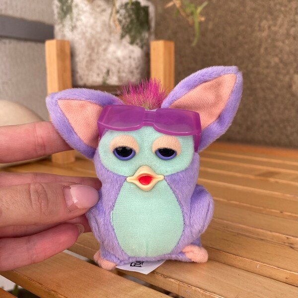 Furby Spielzeug 2006 Emoto-Tronic McFurby Plüschpuppe, violett Furby Disneyland Happy Meal