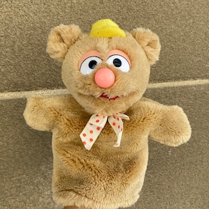 Jim Henson Baby Fozzie the Bear plush hand puppet, Muppet Show super cute Fozzie bear soft toy