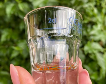 イタリア製のカラフルな底が付いた、陽気なホセ・クエルボ