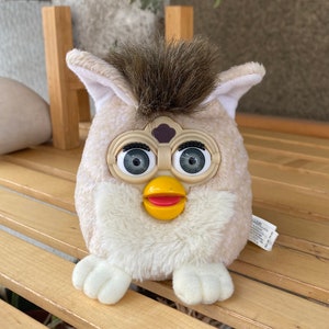 Beige creamy Furby Buddies Bear toy 1999, Beanbag Buddy furby stuffed plush with grey eyes
