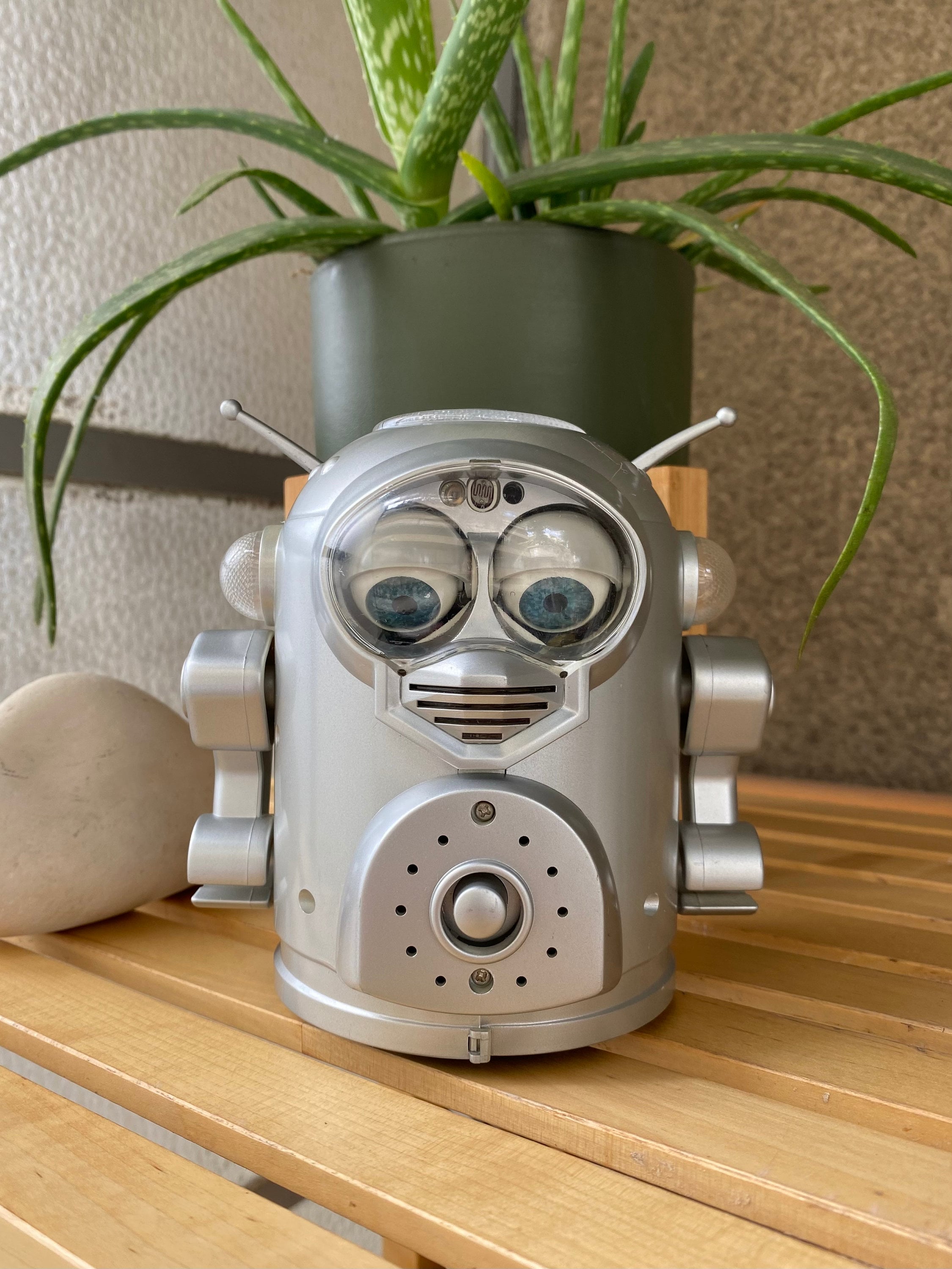 Furby Fake Space Robby 1998 NON-WORKING Rare Collectable Furby