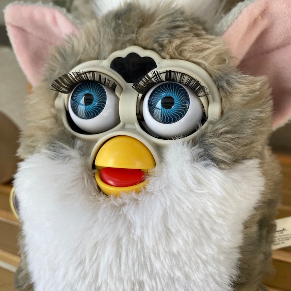 Grey beige Furby toy Church Mouse 1998 WORKING, vintage furby beige stripes and white belly with blue eyes