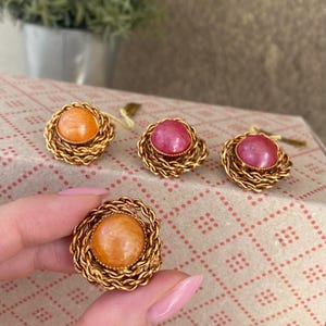 Vintage bijoux clips clip-on earrings 1960-70s made in Spain new old stock, retro bijoux gold tone orange or pink faux stone YOU CHOOSE