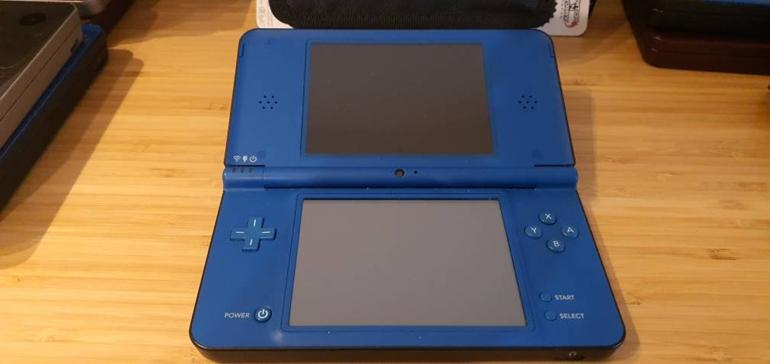 Personalizzato Nintendo dsi XL edizione blu. Con oltre 100 giochi.  Originale. Buone condizioni. Console di gioco vintage con caricabatterie. -  Etsy Italia