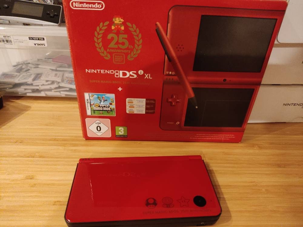 MODDED Nintendo Dsi XL Green Edition. With 5000 Games. 