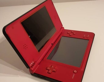 Custom MODDED Nintendo dsi XL red mario edition. With 5000+ games. Original. Good condition. Vintage game console with charger.