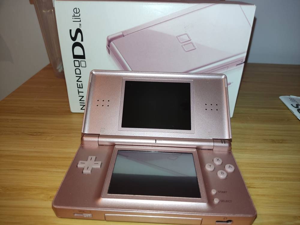 Nintendo DSi XL Display – Rose Colored Gaming