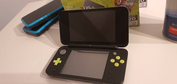 Custom modded New Nintendo 2ds xl Special Mario Lime Edition. Buen estado.  Consola de juegos vintage con cargador. 5000 juegos gratis - Etsy España