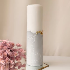 Personalized wedding candle with line art and gold leaf accents | An elegant accessory for your wedding | Wedding candle | H131-H133