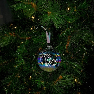 DIY Iridescent Holographic Tree Ornaments - A Bubbly Life