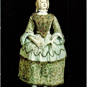 Bambola alla moda da 4 piedi per la cartolina del Museo degli anni passati della principessa del Württemberg PB5